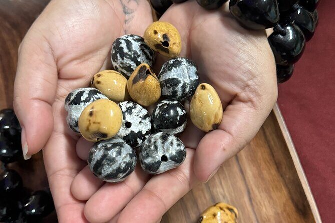 Make a Kukui Nut Bracelet on Maui - Discover the Art of Making a Kukui Nut Bracelet in Maui