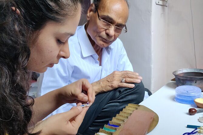 Make a Silver Pendant in Meenakari Experience in Jaipur - FAQ