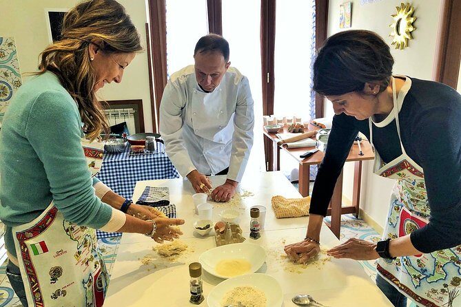 Make Neapolitan Pizza With A View Of Naples - Make Neapolitan Pizza With A View Of Naples: A Truly Authentic Experience
