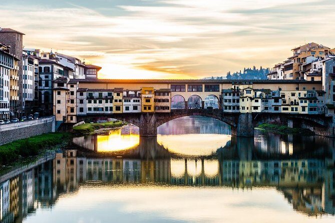 Make your bland bottle and cork Your wine in center of Florence - Key Points