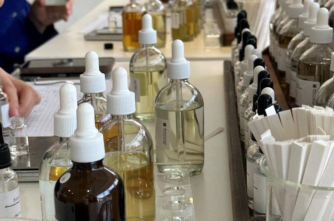 Make your K-scent perfume: Modern oneday class in Seoul - Exploring Raw Materials and Accords