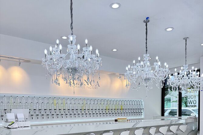 Make Your Own Perfume - Make Your Own Perfume: A Truly Personal Miami Experience