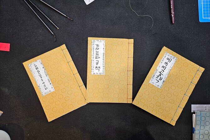 Making a traditional notebook & naming on it in Hangeul in Seoul - Authenticity and cultural value: why this workshop stands out