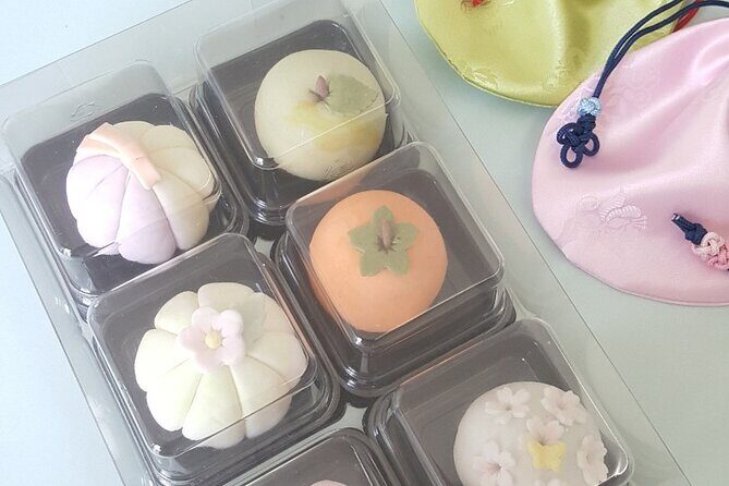 Making BeanPaste Rice Cake Experience in Seoul - Who Will Love This Tour?