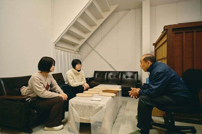 Making of Echizen Lacquerware and Tray Lacquering Experience - An In-Depth Look at the Echizen Lacquerware Experience