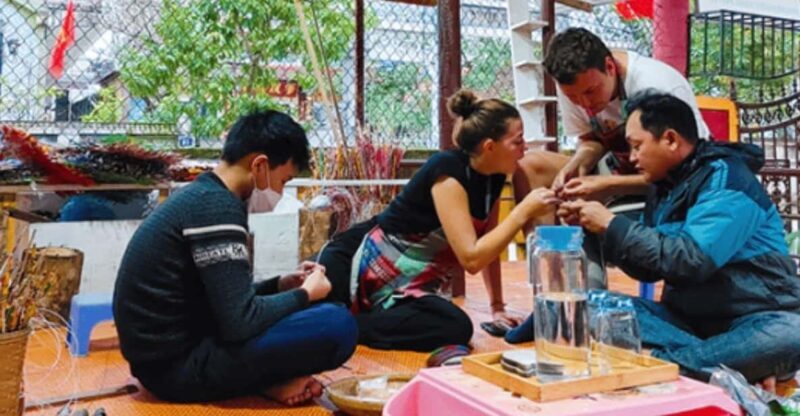 Making the paper flower's experience in Hue - Key Points