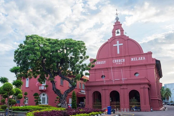 Malacca City Tour and River Cruise with Baba and Nyonya Lunch - Starting the Day: From Kuala Lumpur to Malacca