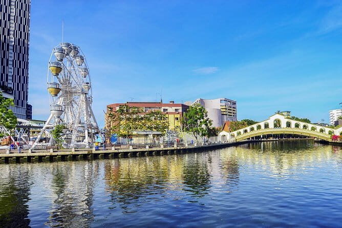 Malacca City Tour and River Cruise with Baba and Nyonya Lunch - Lunch and Local Flavors