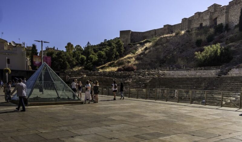 Málaga: 3-Hour Complete Walking Tour with Tickets - What the Tour Includes and How It Works