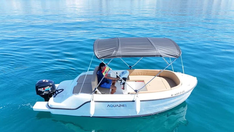 Malaga: 6-Seater Speedboat License-free Boat Rental - Key Points