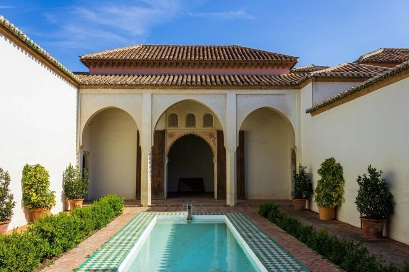 Malaga: Alcazaba and Roman Theatre Private Tour With Tickets - Exploring Málaga’s Roman Theatre and Alcazaba: What You Can Expect