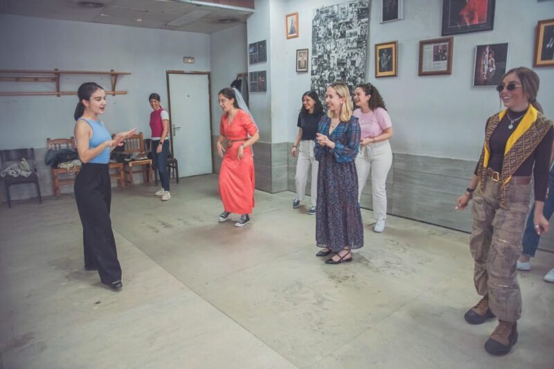 Málaga: Flamenco Class Experience - Málaga: Flamenco Class Experience