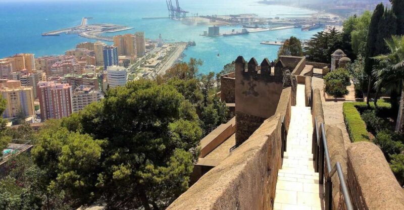 Malaga: group walking tour - Discovering Malaga: A Closer Look at the Tour