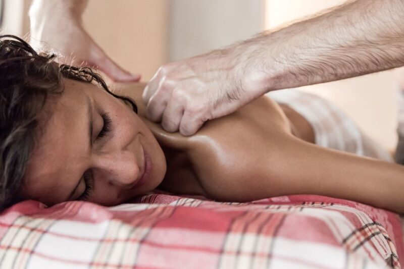 Malaga: Hammam Al Ándalus Entry Ticket with Massage - Key Points
