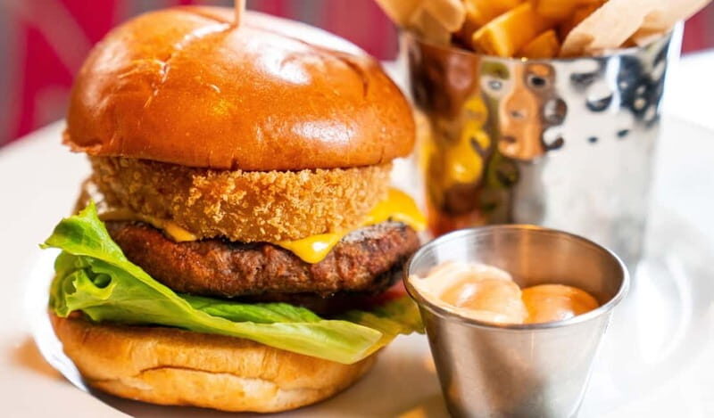Malaga: Hard Rock Cafe Entrance with Lunch or Dinner - An In-Depth Look at the Experience