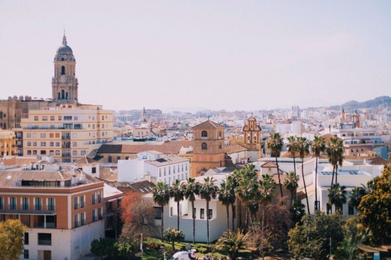 Málaga: Highlights, Old Town & Viewpoint Walking Tour - Key Points