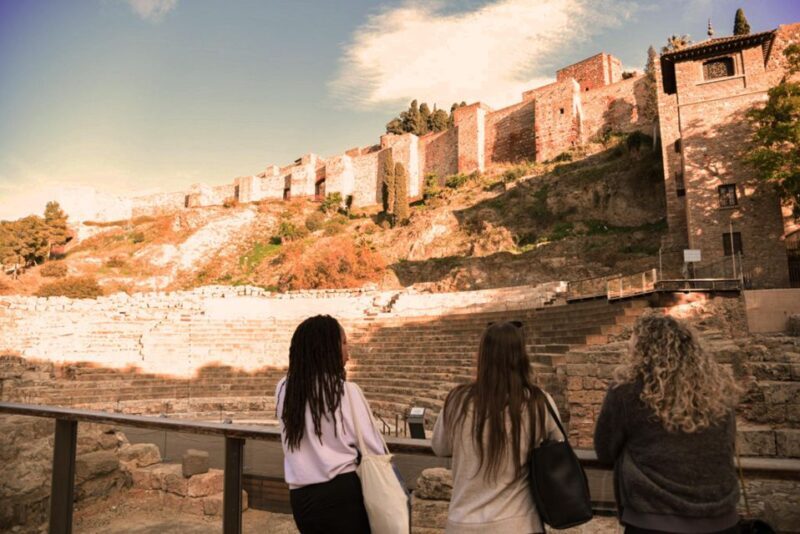 Málaga: Highlights, Old Town & Viewpoint Walking Tour - Authentic Insights From Travelers