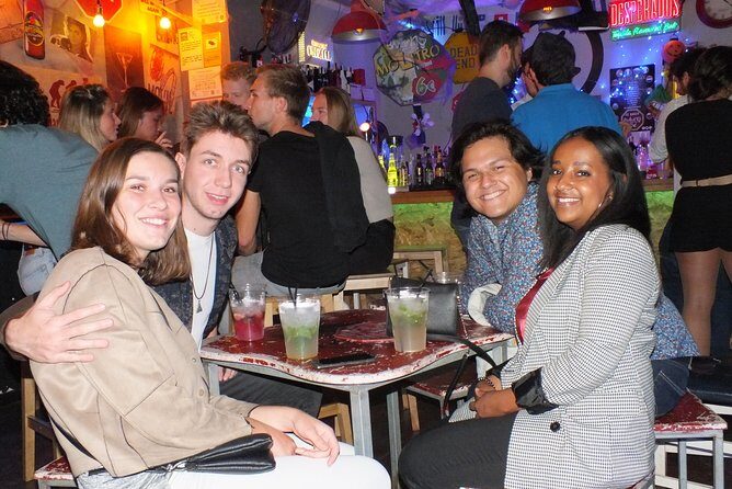 Malaga Nightlife Pub Crawl Tour with Drinks and Clubs Entry - What the Reviews Tell Us