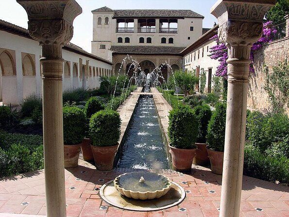 Malaga Shore Excursion: Skip-the-Line Alhambra and Generalife Gardens Tour - An In-Depth Look at the Malaga Shore Excursion: Skip-the-Line Alhambra and Generalife Gardens Tour
