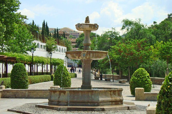 Malaga to Granada trip with Alhambra tickets included - Who Should Consider This Tour?