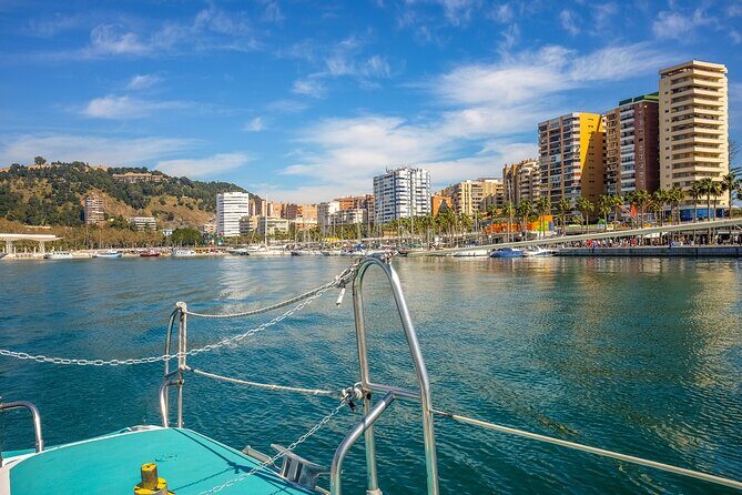 Malaga Walking Tour, Gibralfaro, Alcazaba & Catamaran Cruise - Who Should Consider This Tour?