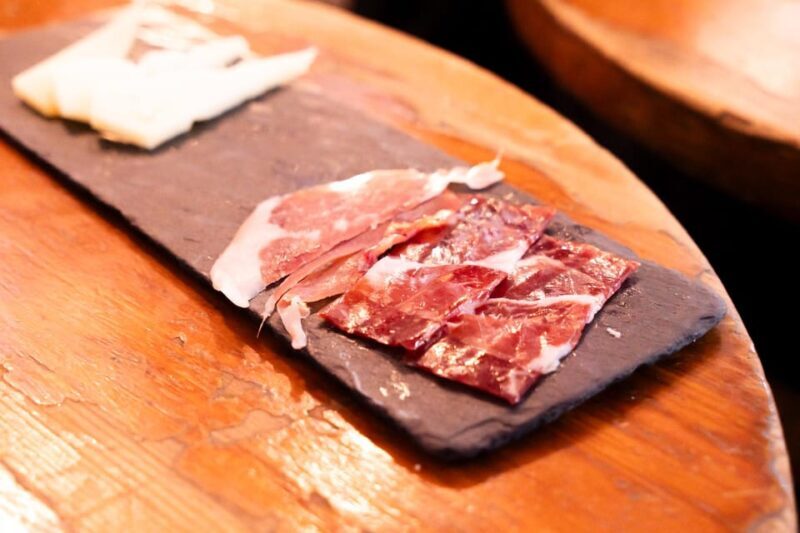 Malaga: Wine and Tapas Tour with Tastings and Drinks - Why This Tour Works for Travelers