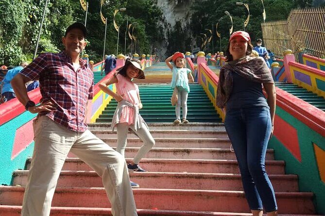 Malaysia's Countryside & Batu Caves Tour - Exploring Malaysian Batik at East Coast Batik