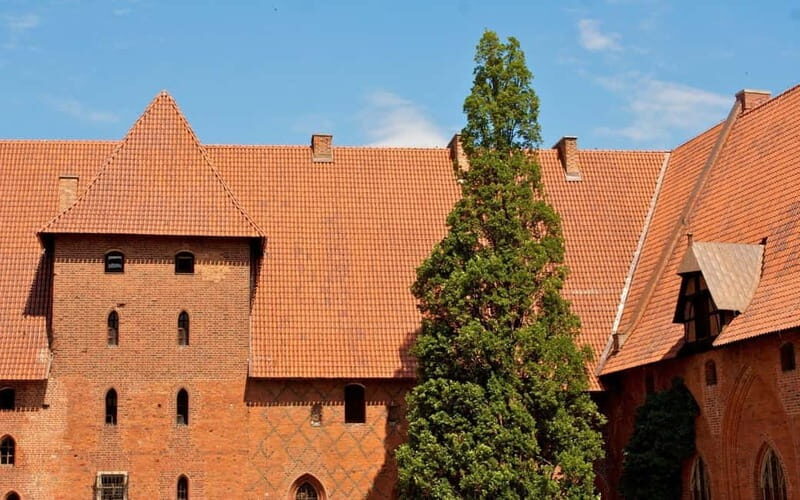 MALBORK: Castle of the Teutonic Oder from Warsaw - private - Who Will Get the Most Out of This Tour?
