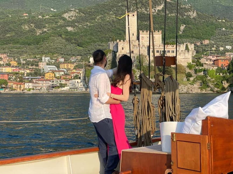 Malcesine: Romantic Cruise on Historical Sailboat - Who Should Consider This Tour?