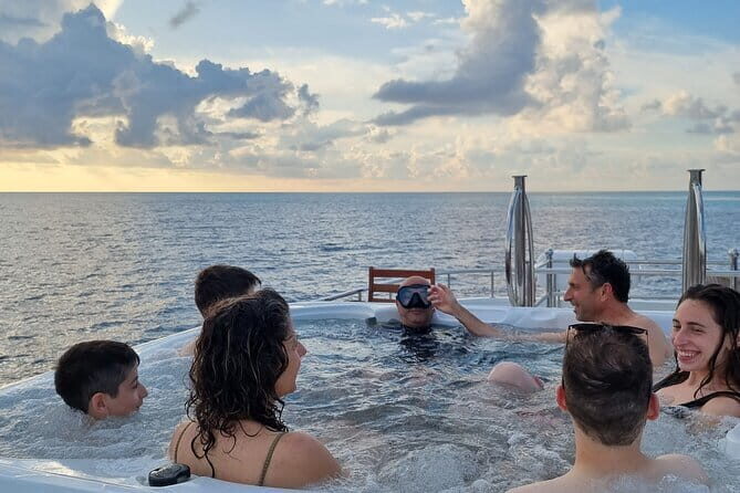 Maldives Dive Cruise Central Atolls Adventure - Key Points