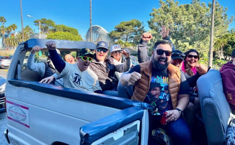 Malibu: Celebrity Homes, Beaches & History Tour - Shopping and Local Flavor