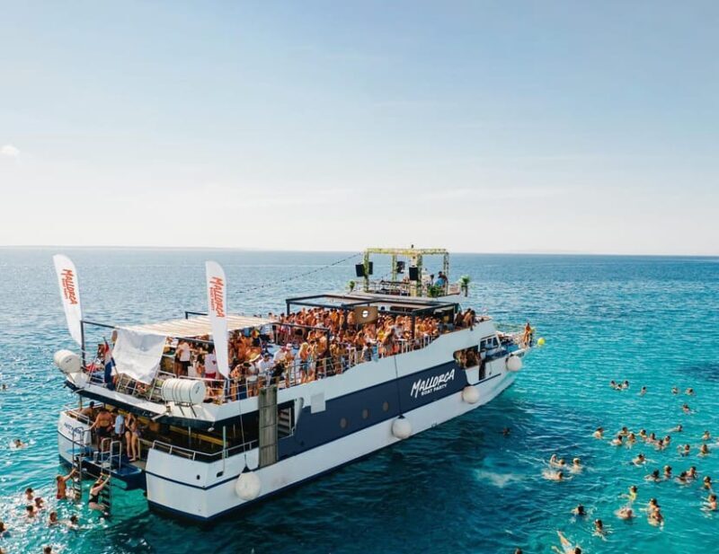 Mallorca: Boat Party with Live DJs, Lunch, & Nightclub Entry - FAQs