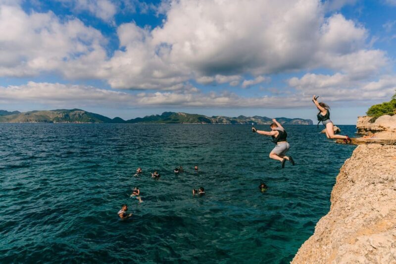 Mallorca: Kayaking, Sea Cave, Cliff Jumping & Snorkel Tour - Starting Point and Transportation