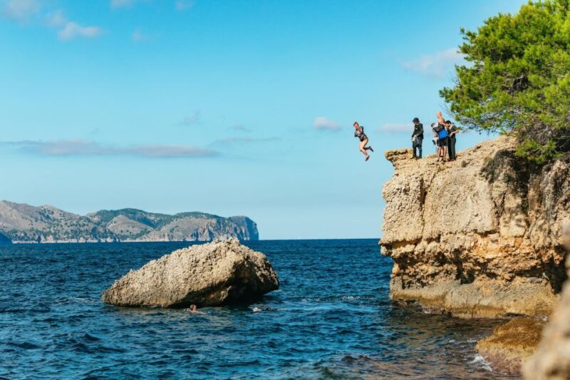Mallorca: Kayaking, Sea Cave, Cliff Jumping & Snorkel Tour - Cliff Jumping and Snorkeling