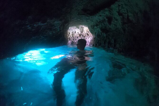 Mallorca: Kayaking, Sea Cave, Cliff Jumping & Snorkel Tour - Starting Point and Transportation