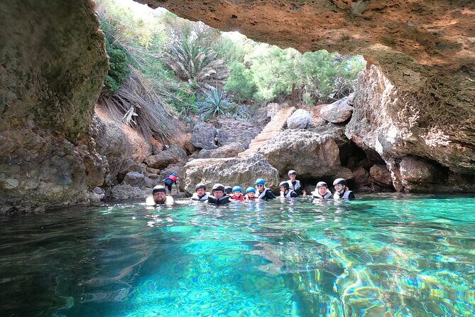 Mallorca: Kayaking, Sea Cave, Cliff Jumping & Snorkel Tour - Picnic and Photos