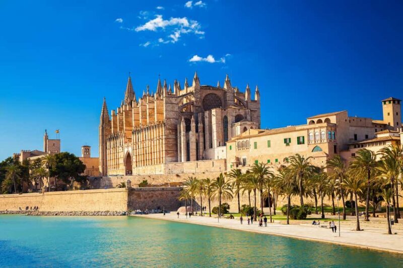 Mallorca: Private Full-Day Tour with local guide - Exploring Mallorca in Comfort and Style