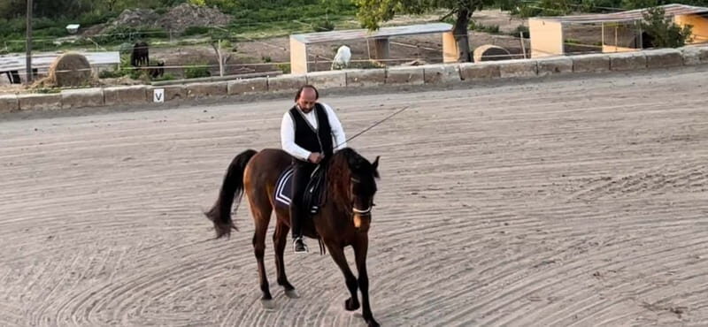 Mallorca: Sunset excursion, horse show, and falconry. - Frequently Asked Questions