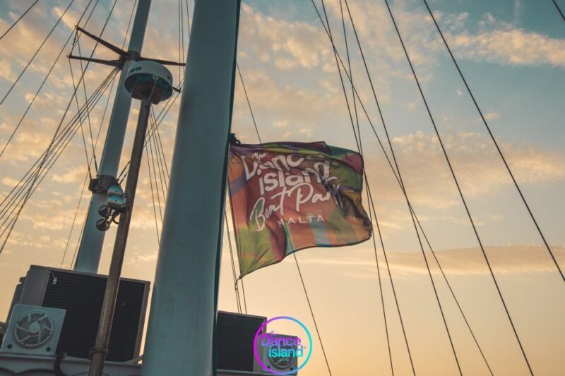 Malta: Sailboat Party with an Open Bar, Food, and Swimming - Malta: Sailboat Party with an Open Bar, Food, and Swimming