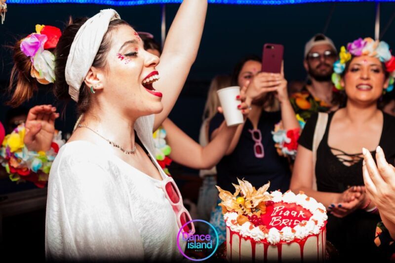 Malta: Sailboat Party with an Open Bar, Food, and Swimming - FAQ