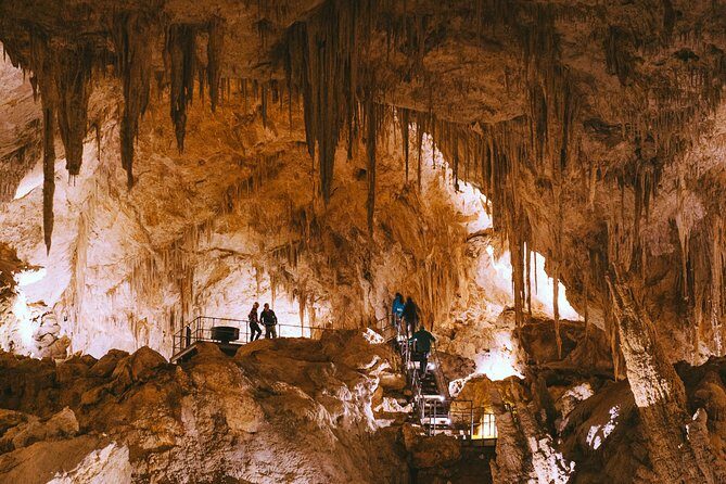 Mammoth Cave Self-guided Audio Tour (Located in Western Australia) - Key Points
