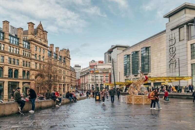 Manchester: Sightseeing Walking Custom Tour with a Guide - What to Expect on the Day