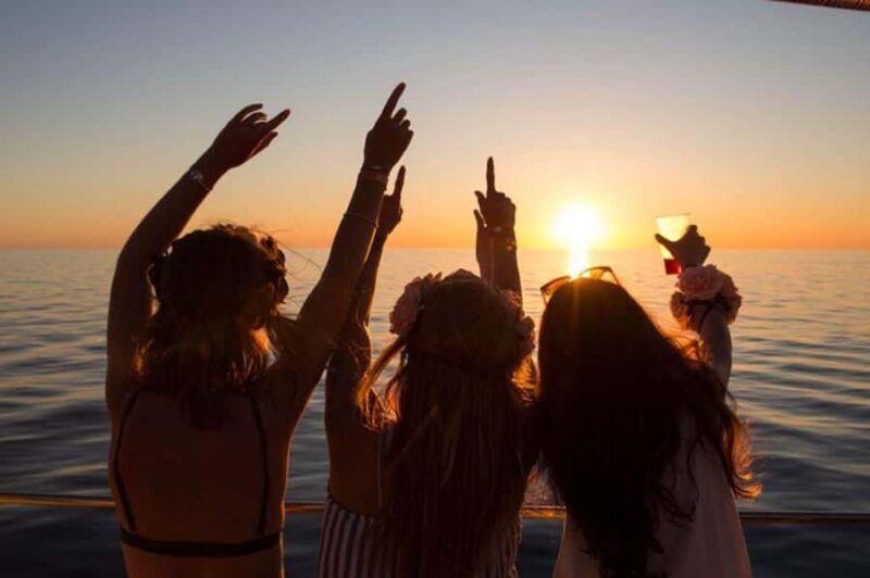 Mancora: Boat Party - Sunset & Beach Vibes - FAQ