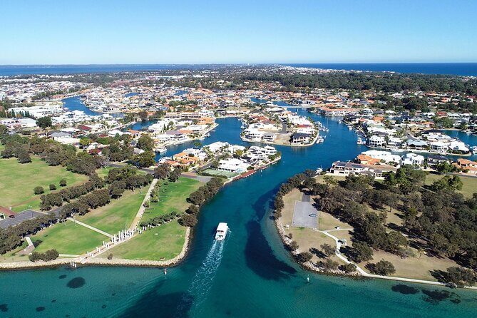 Mandurah Dolphin Cruise and Views - A Detailed Look at the Mandurah Dolphin Cruise Experience