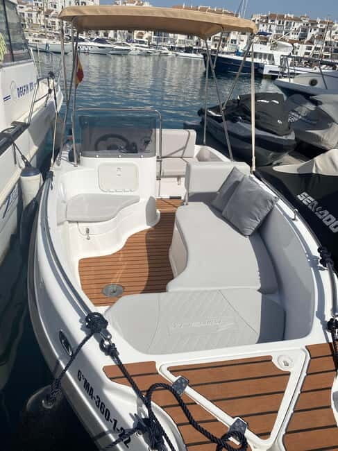 MANGO BOAT - Unlicensed boat in Puerto Banús - Who Should Consider Mango Boat?