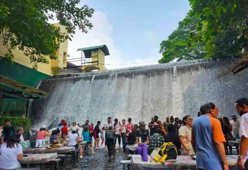 Manila: Villa Escudero: Day Tour w/Lunch Transfers PRIVATE - Key Points