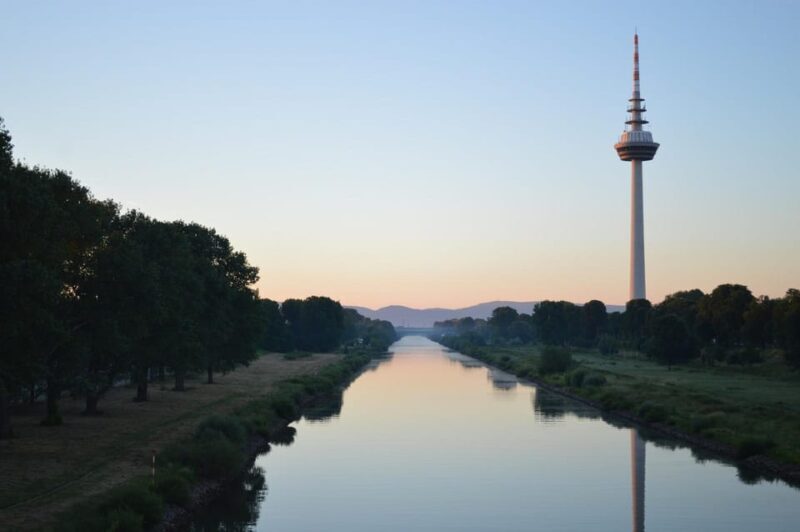 Mannheim: Express Walk with a Local in 60 minutes - Navigating the Practical Details