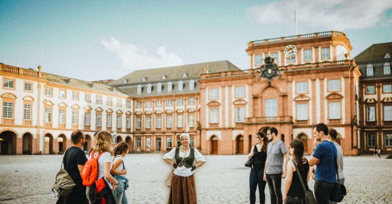 Mannheim, guided costume tour: Hangmen, Witches, Huguenots - An In-Depth Review of Mannheim’s Dark Past Tour