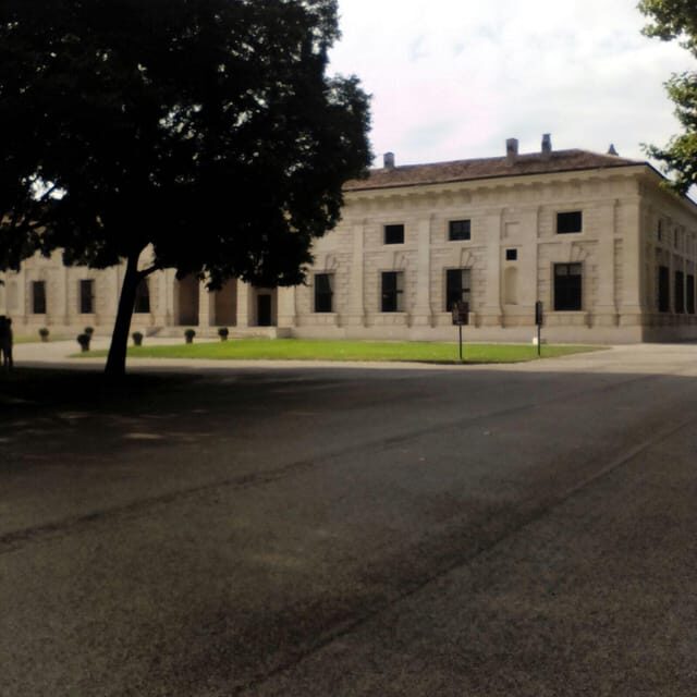 MANTOVA: OZIANDO TRA I GIGANTI: Visit to Palazzo Te - Key Points