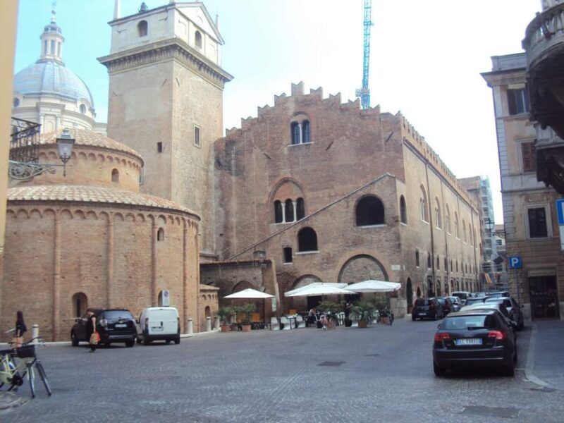 MANTOVAGANDO: Tour of the Historic Center of Mantua - Exploring Mantovagando: A Walking Journey Through Time
